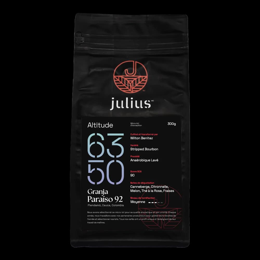 Alt. 6350, Granja Paraiso 92 by Julius Café